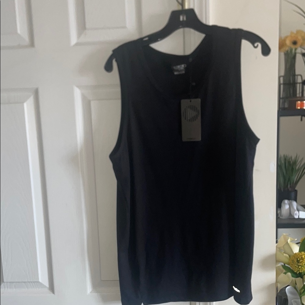 Motion Black TankTop